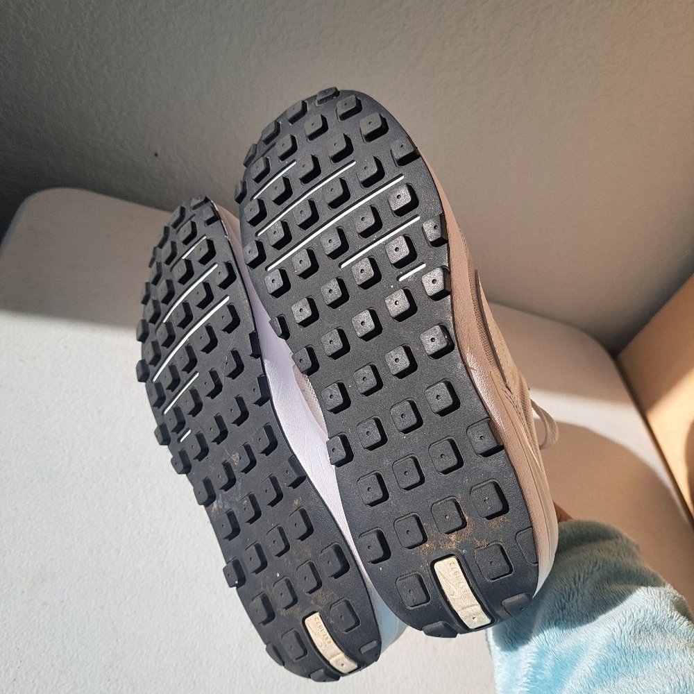 Nike White and Gray Athletic Shoes - Picture 5 of 6